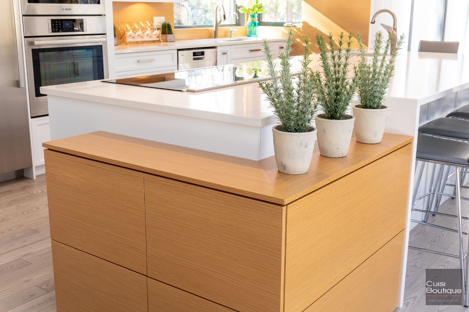 Cuisine Contemporaine Blanche et Bois